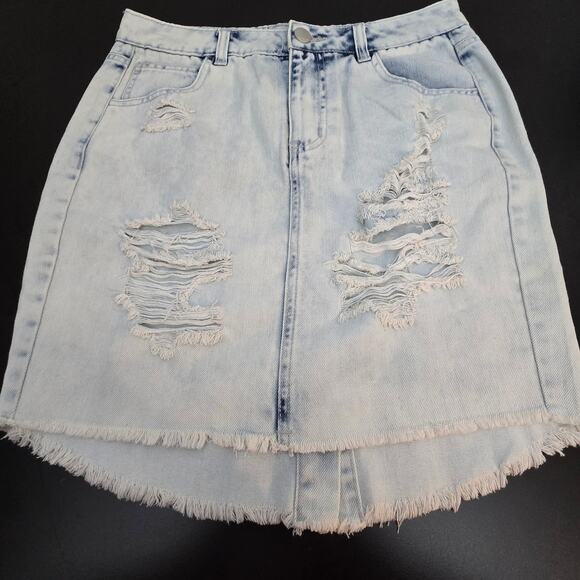Refuge Distressed, Grunge, Thrashed Denim Stretch Skirt Women's Size Medium - Picture 1 of 6